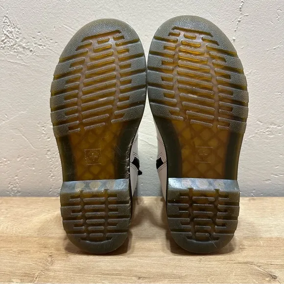 Dr Martens Quad Chelsea 2976J Size 4 White
