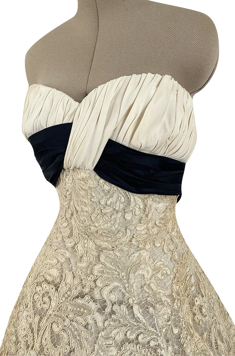Exceptional Spring 1956 Pierre Balmain Haute Couture Strapless French Alencon Lace & Silk Organza Dress