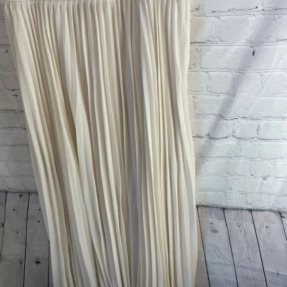Grayson Cream Pleated Maxi Lined Dress Size Small