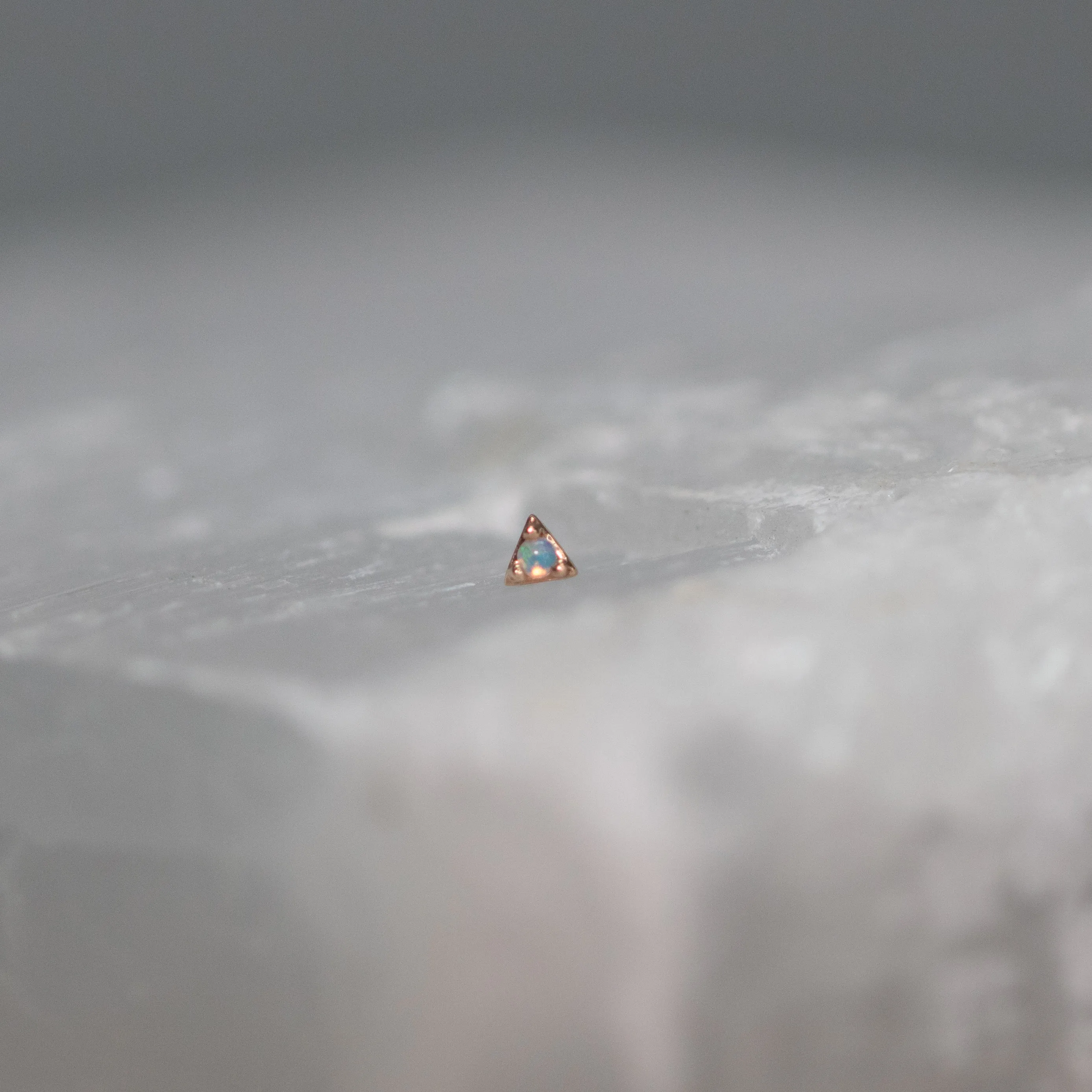 Illuminati with White Opal Threadless End