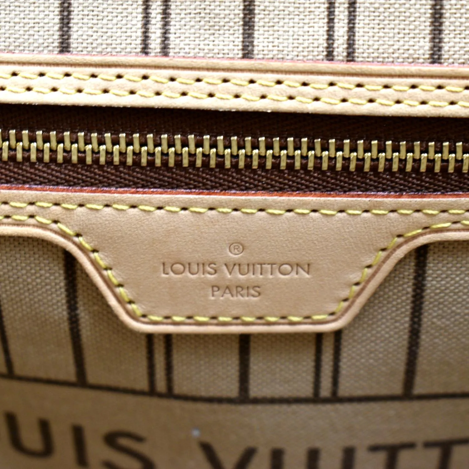 LOUIS VUITTON Neverfull MM Monogram Canvas Tote Bag Brown