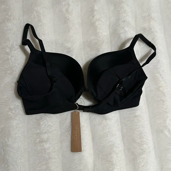 NWT SKIMS 36C custom fit plunge push up bra